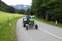 Traktorausfahrt Gasthof Lohfeyer Bild 2
