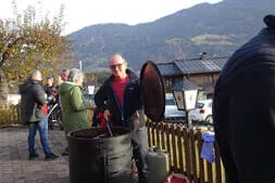 Bratl-essn-geh Bild 25